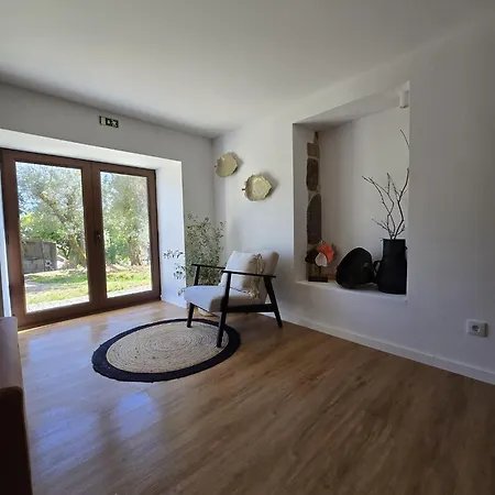 Semesterbostad Recanto Do Eido *